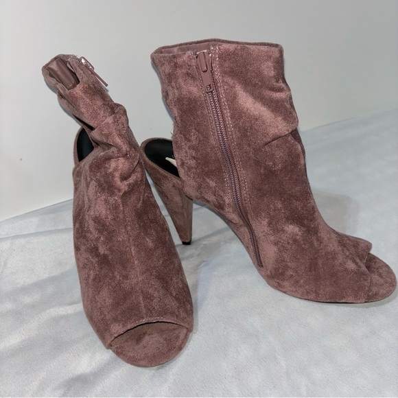 CALL IT SPRING Open Toe Heel Side Zip Suede Ankle Heel Booties Size 8 - Picture 9 of 11